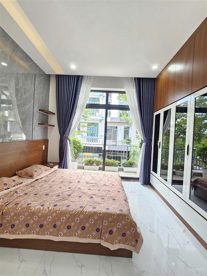 Nhà góc hoàn công, đầy đủ nội thất kdc gần ngã 4 miếu ông cù chợ phú phong 2mt thoáng kinh doanh ok