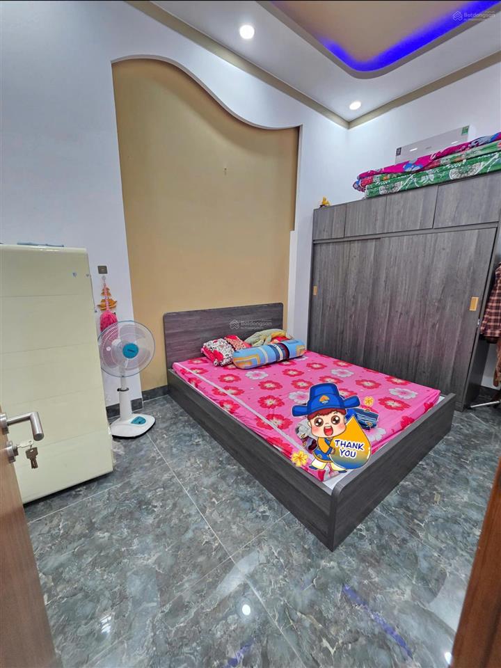 Nhà đúc 3 tấmhoàn cônghẻm xe hơi 1 sẹc đường bùi hữu nghĩacó sân xe hơi, phòng ngủ dưới