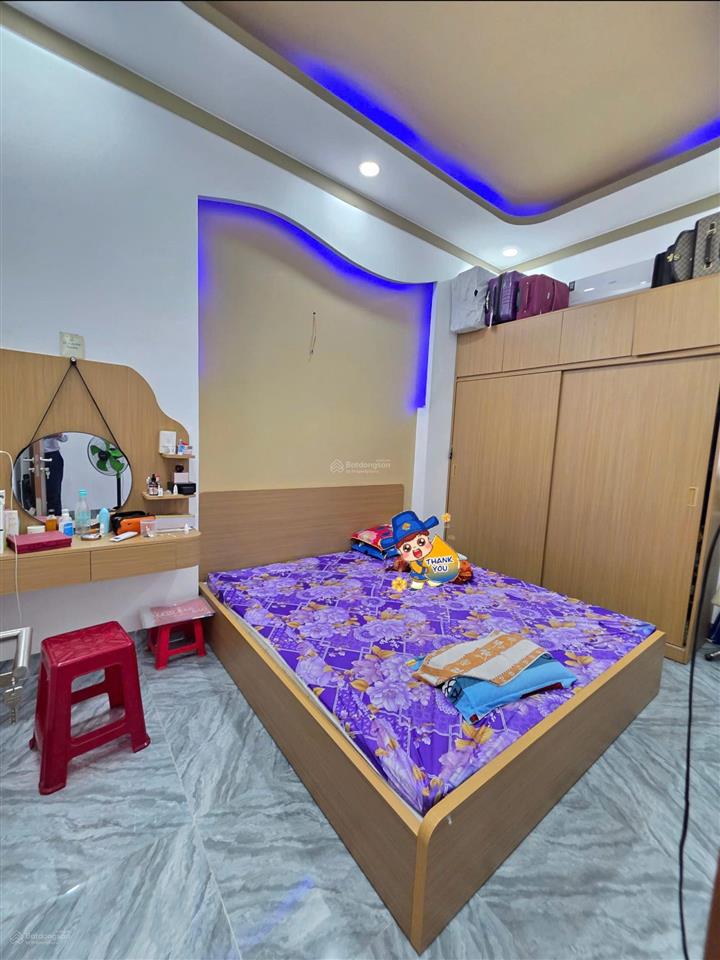 Nhà đúc 3 tấmhoàn cônghẻm xe hơi 1 sẹc đường bùi hữu nghĩacó sân xe hơi, phòng ngủ dưới