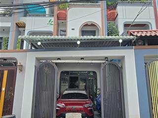 Nhà đúc 3 tấmhoàn cônghẻm xe hơi 1 sẹc đường bùi hữu nghĩacó sân xe hơi, phòng ngủ dưới