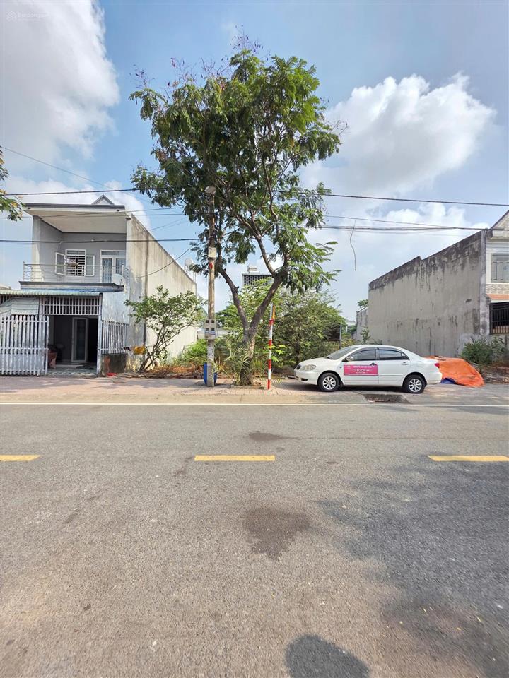 Đất đẹpxây tự do100m2(5x20m)4ty6 còn bớtkdc châu thới (tđc đại học quốc gia)ra ql1k chỉ 300m