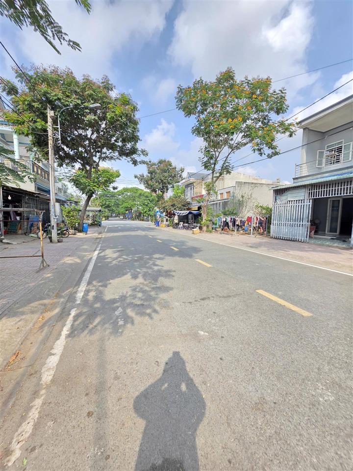 Đất đẹpxây tự do100m2(5x20m)4ty6 còn bớtkdc châu thới (tđc đại học quốc gia)ra ql1k chỉ 300m