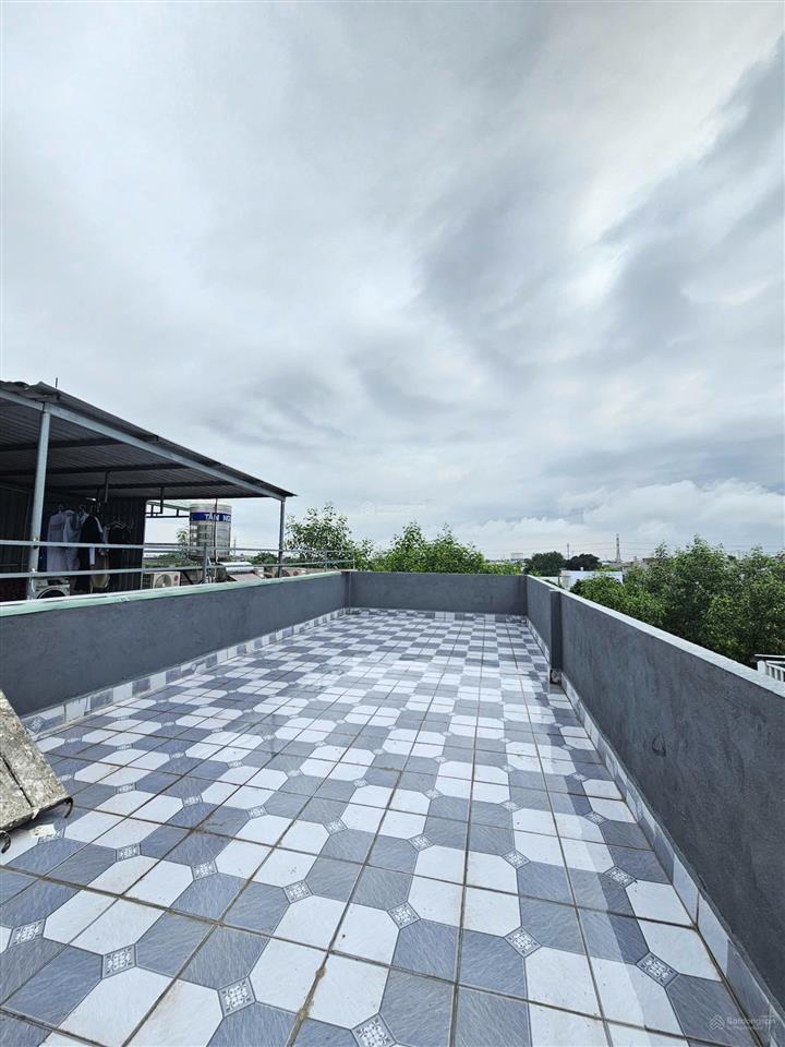 Nhà ngộphoàn côngđầy đủ nội thấtkdc phú hồng thịnh gần ngã tư miếu ông cù, chợ phú phong