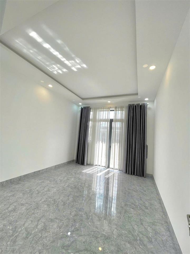 Nhà phố hoàn công kdc hoàng nam ngay đào duy từ, gần hội trường đông hòa, trường học các cấp