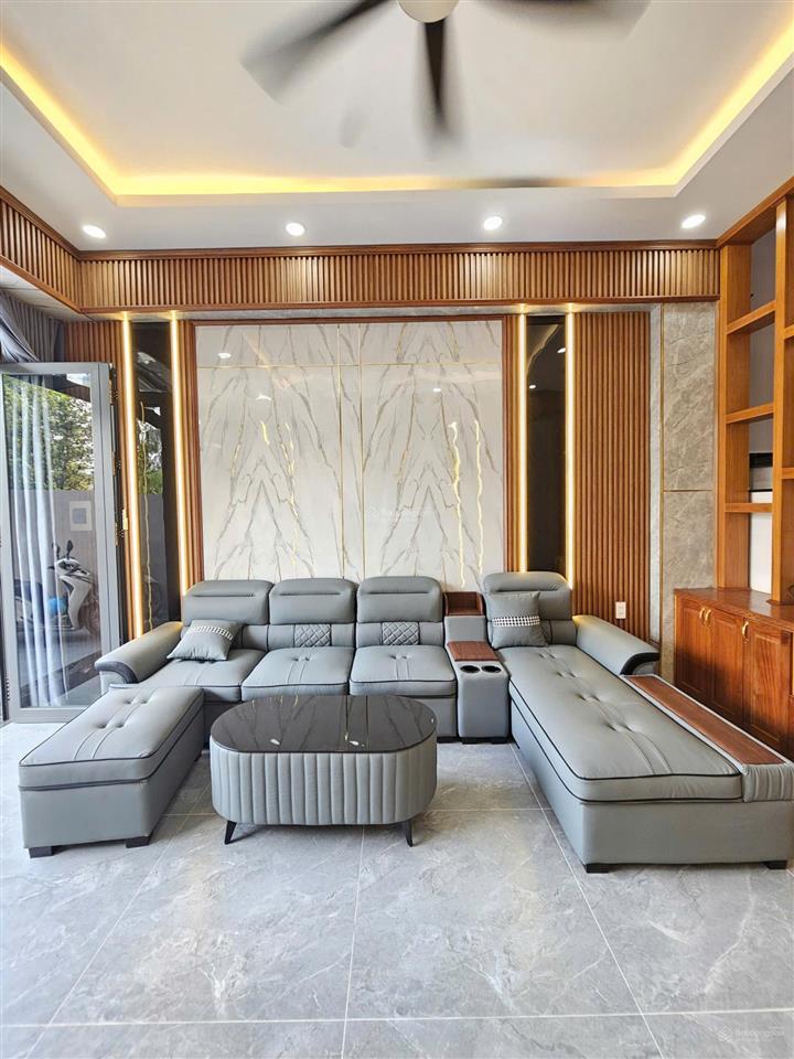 Nhà hoàn công có sân trước và sân sau, mt đường đào duy từ, gần hội trường phường đông hòa