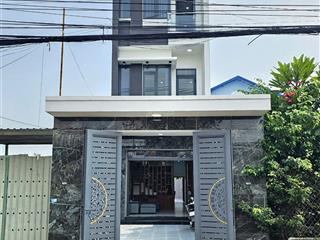Nhà hoàn công có sân trước và sân sau, mt đường đào duy từ, gần hội trường phường đông hòa
