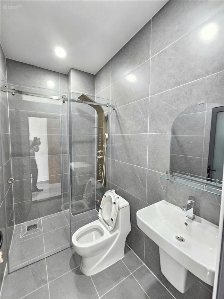 Nhà hoàn công có sân trước và sân sau, mt đường đào duy từ, gần hội trường phường đông hòa