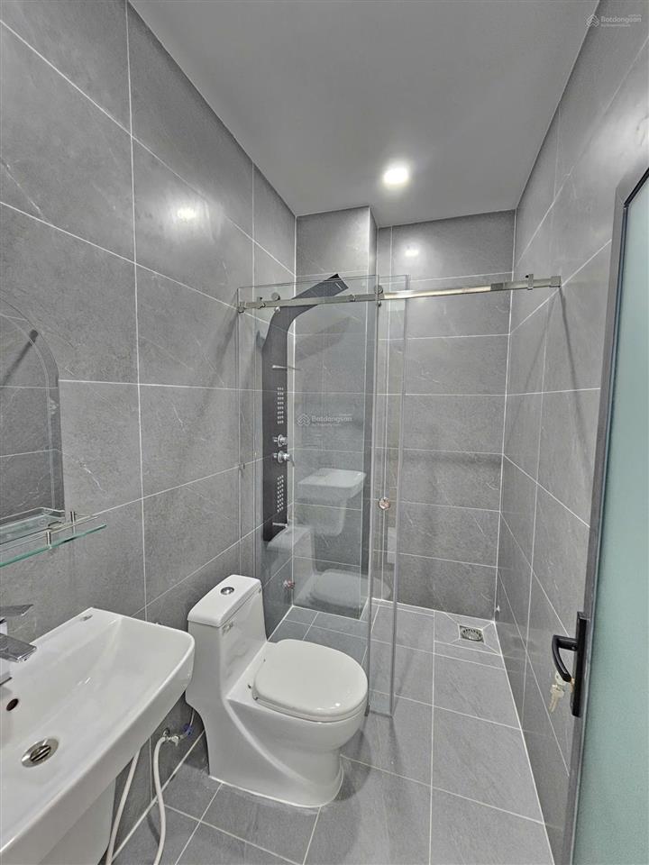 Nhà hoàn công có sân trước và sân sau, mt đường đào duy từ, gần hội trường phường đông hòa