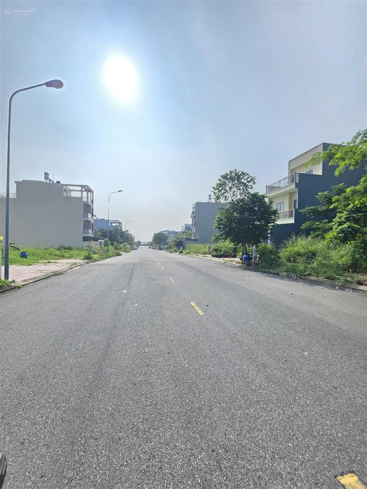 Giá đầu tưđất 5x20m trục chính 22m kdc phú hồng thịnh 10, gần làng đại học, 1/quốc lộ 1k 300m