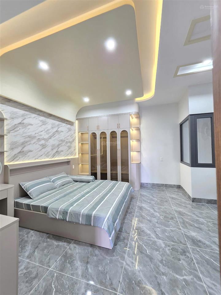 Trả giá là bánnhà đúc 4 tấm hoàn công, đầy đủ nội thất, mặt tiền công viên khu đông hòa c