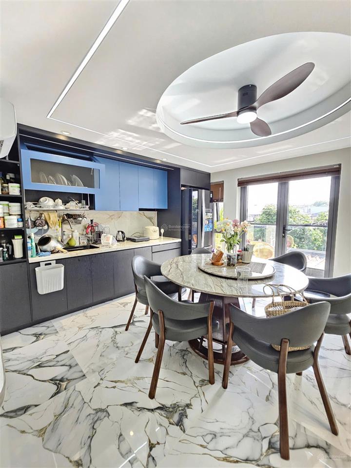 89,7m29ty300nhà 3 lầu 1 lửnghoàn côngđầy đủ nội thấtmặt tiền đường đông minh kinh doanh ok