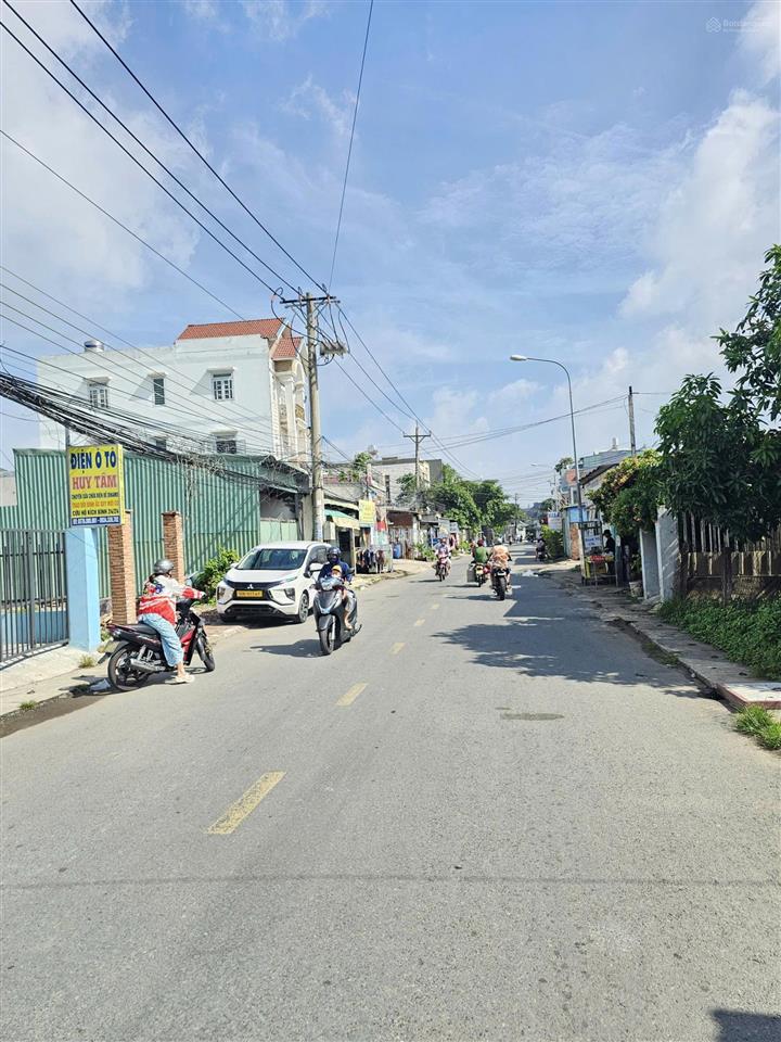 89,7m29ty300nhà 3 lầu 1 lửnghoàn côngđầy đủ nội thấtmặt tiền đường đông minh kinh doanh ok