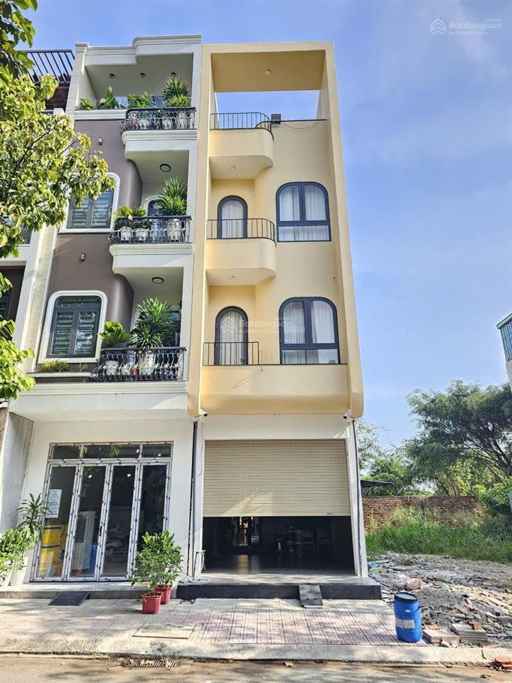 Nhà 3 tấm hoàn công kdc phú hồng thịnh gần làng đại học 1,5km, ra quốc lộ 1k và đt743a chỉ 200m