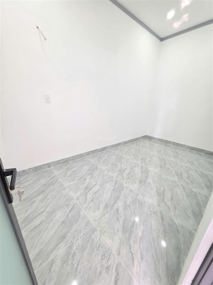 Nhà mới gần ngã tư chiêu liêu, hẻm ra đường trần thị dương, lê hồng phong chỉ 200m, có pn dưới