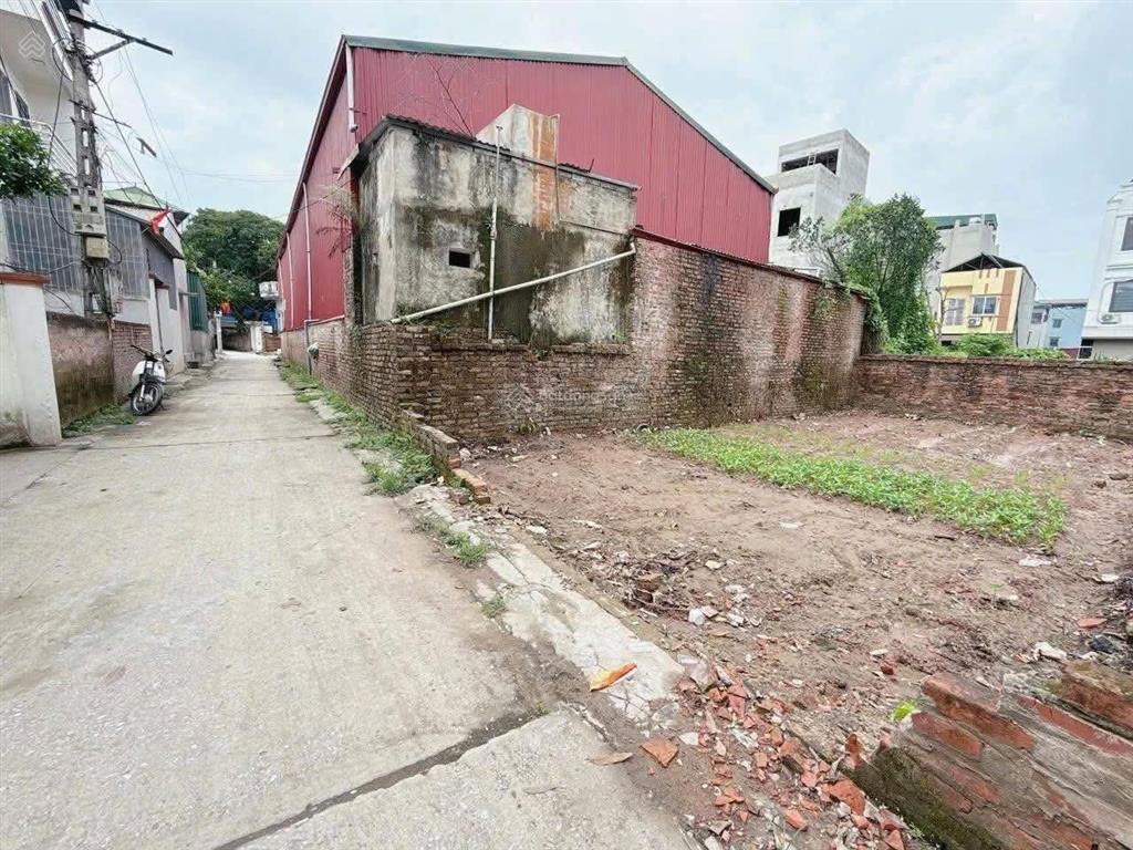 Bán đất tại xã phụng châu, dt73.1 m2, giá 4ty có thương lượng cho khách thiện trí mua