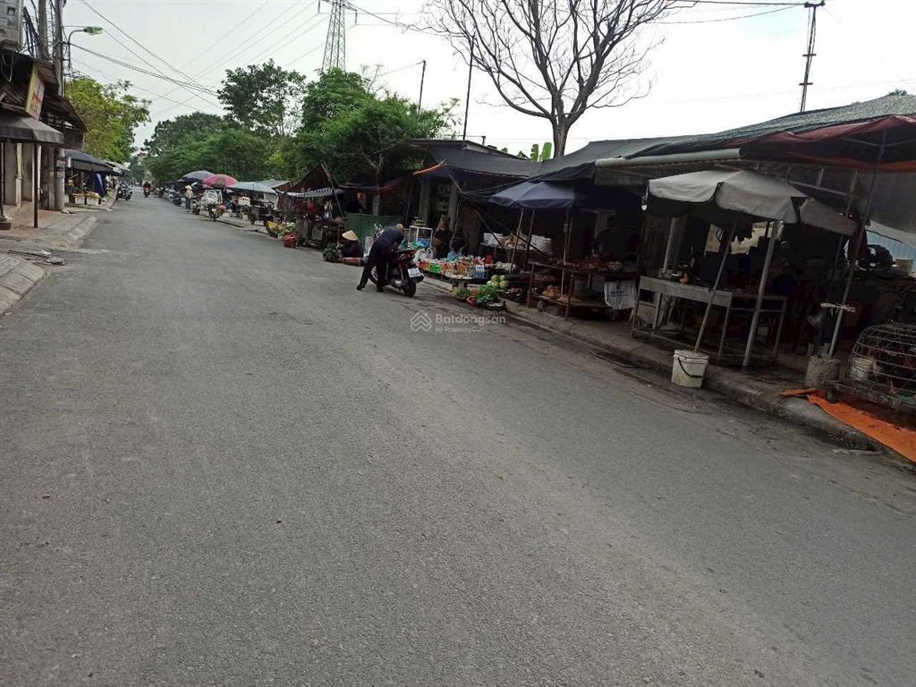 Chỉ hơn 4 tỷ sở hữu nhà 4.5 tầng ô tô đỗ cửa trung tâm biên giang ( phường chương mỹ)