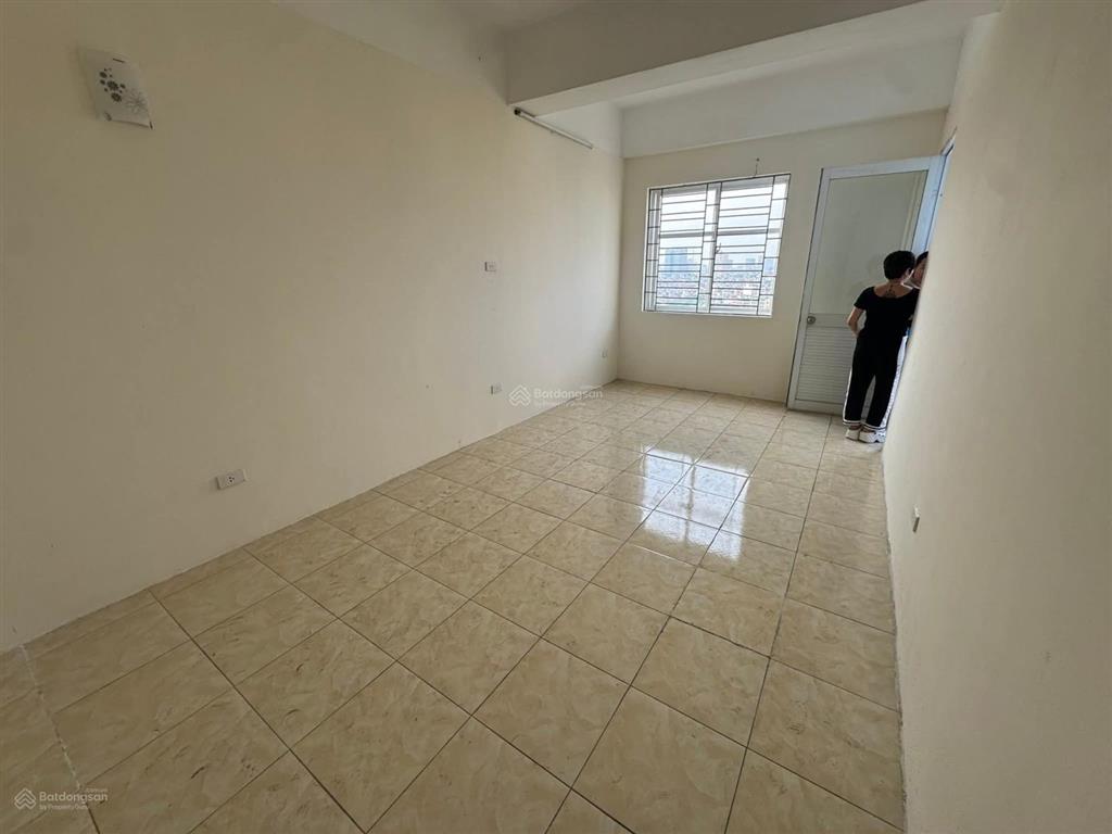 Cần bán căn góc cc đền lừ 3, 2pn, 60m2, 4ty4, sđcc,  0984 583 ***