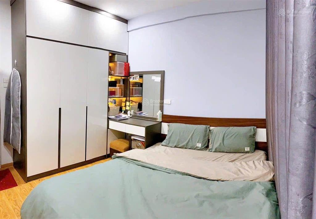 Bán chcc ct36a định công, 2pn2wc, 4.7 tỷ, full nội thất, sđcc,  0984 583 ***