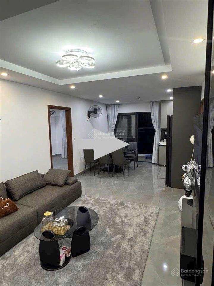 Bán chcc hateco 3pn  2wc hoàng mai, 90 m2, giá 5,6 tỷ full nội thất, sđcc,  0984 583 ***