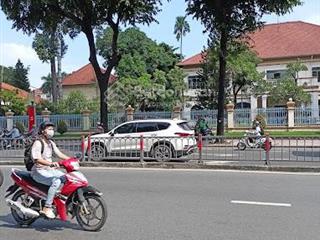 Bán nhà 1 trệt 1 lầu hẻm 4m sổ hồng riêng ngay cổng chợ bà chiểu tp hcm