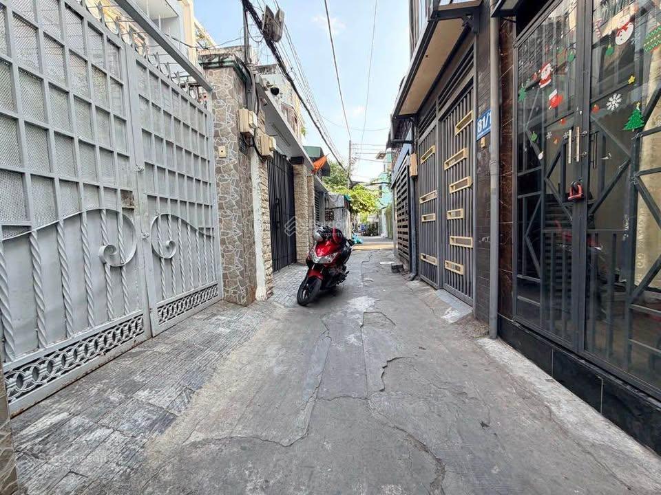 Bán nhà c4 cũ tính đất hẻm rộng 5m cách mặt tiền đinh bộ lĩnh 20m