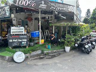 Ngã tư, 2 mặt tiền, 30m2, mặt bằng kinh doanh
