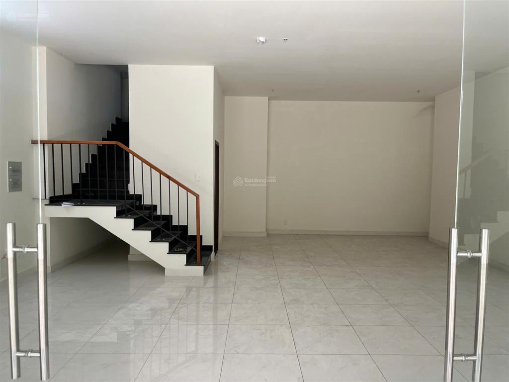 Bán căn shop chung cư green rive quận 8 vừa ở vừa kinh doanh 2 lầu 2 phòng ngủ 3wc 150m2 sổ hồng