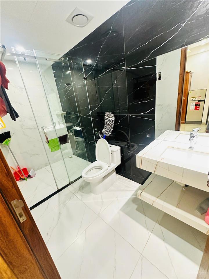 Cho thuê căn hộ mini đủ đồ, vị trí trung tâm ngọc lâm, giá 4 triệu