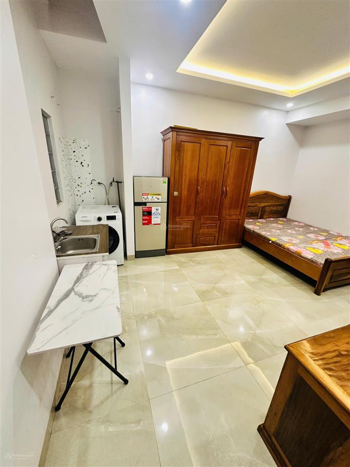 Cho thuê căn hộ mini đủ đồ, vị trí trung tâm ngọc lâm, giá 4 triệu