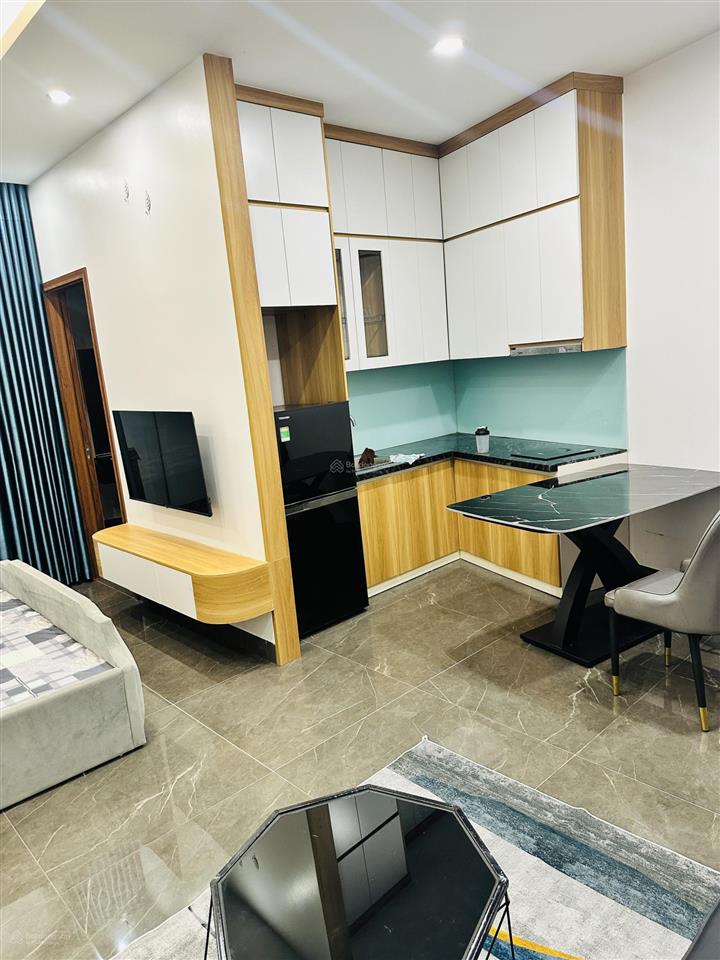 Cho thuê căn hộ cao cấp 40m2 tại trung tâm phố ngọc lâm  nguyễn văn cừ, đầy đủ tiện nghi.