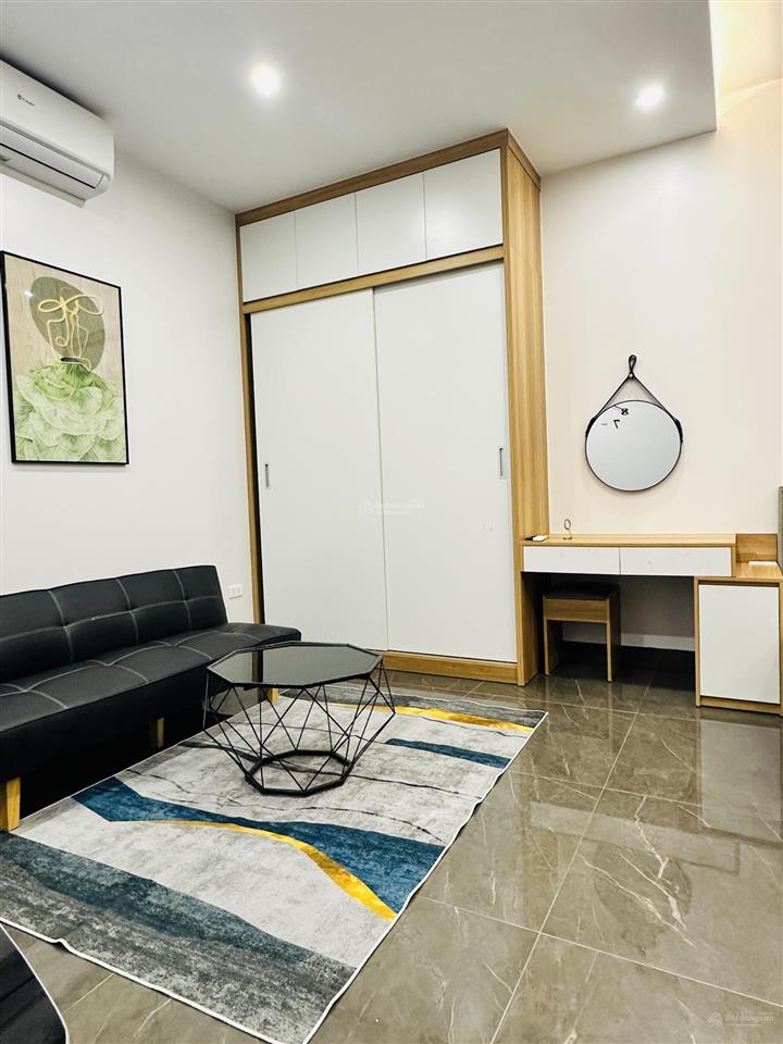 Cho thuê căn hộ cao cấp 40m2 tại trung tâm phố ngọc lâm  nguyễn văn cừ, đầy đủ tiện nghi.
