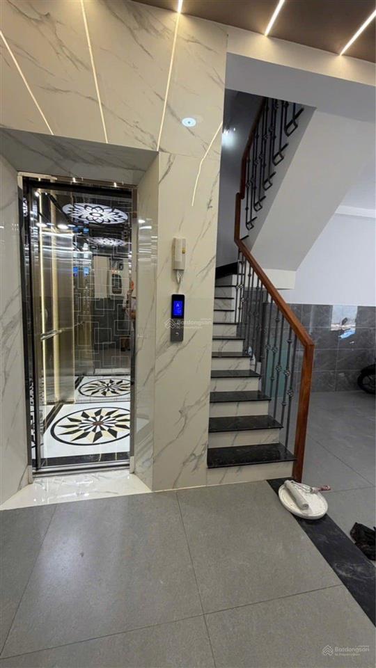 Bán nhà chdv 5 tầng ra hoàng quốc việt ngang 5x12,5m giá 14,5tỷ tl quận 7