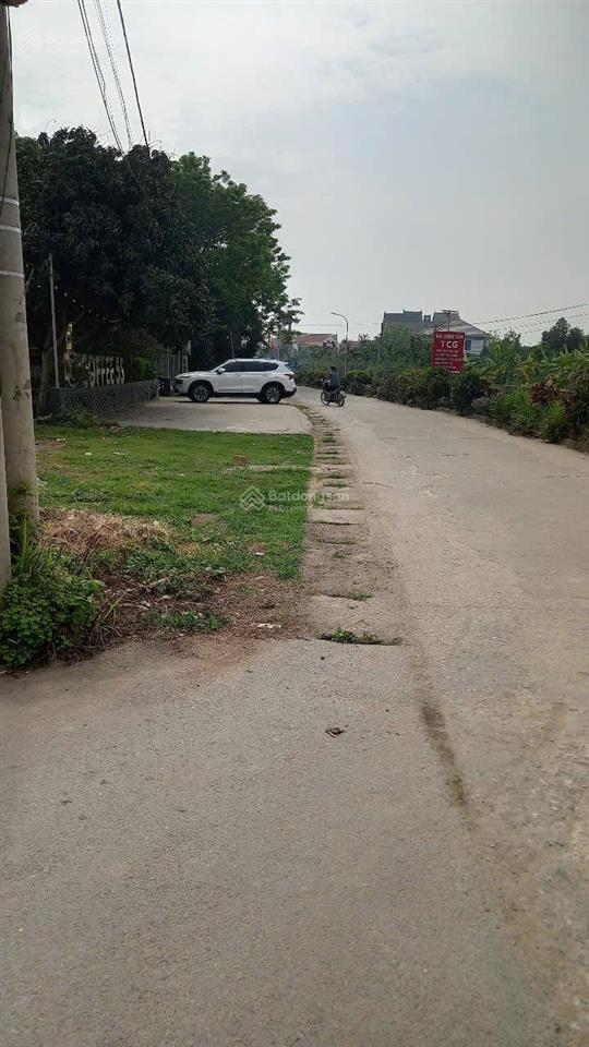 Bán cắt lỗ đất giáp trung châu a, đan phượng, ô tô đỗ cửa, 15m ô tô tránh, nở hậu, chỉ hơn 1 tỷ.