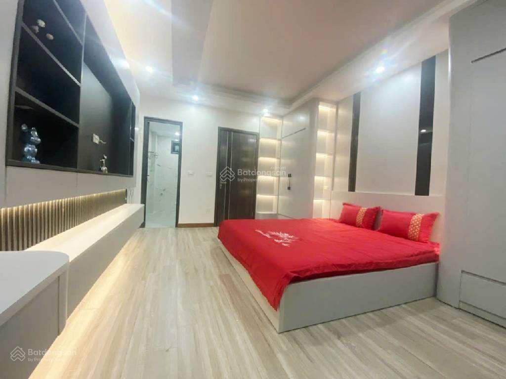 Nhà đẹp full nội thất ở ngay phố dương văn bé  vĩnh tuy  hai bà trưng sổ riêng 30m 5 tầng 8,3 tỷ