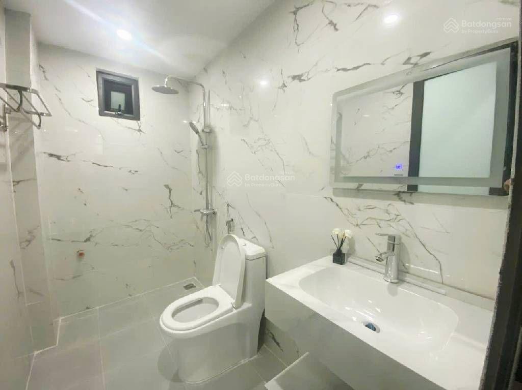 Nhà đẹp full nội thất ở ngay phố dương văn bé  vĩnh tuy  hai bà trưng sổ riêng 30m 5 tầng 8,3 tỷ