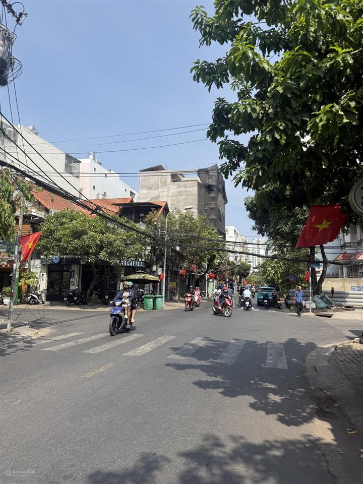 Hàng hiếm  biệt thự 700m2 (28mx25m) mặt tiền đường số  lâm văn bền  q7