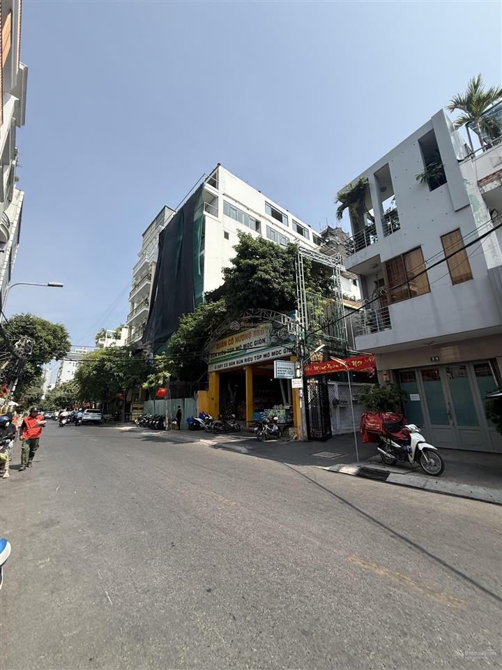 Hàng hiếm  biệt thự 700m2 (28mx25m) mặt tiền đường số  lâm văn bền  q7