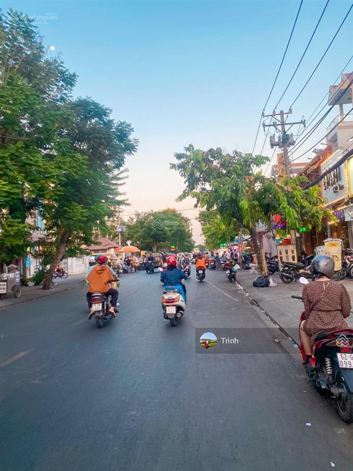 Nhà 3 tầng (6,8x12m) mặt tiền kinh doanh  đường số 10  tân quy  q7