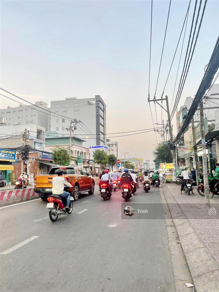 Bán nhà (11x30m) mặt tiền huỳnh tấn phát, p. phú thuận, quận 7