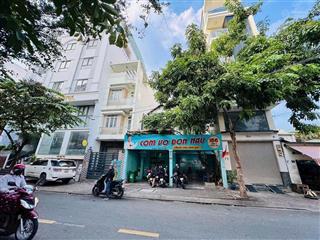 Cần bán nhà cấp 4 (sổ hồng 8x20m) đường số tân quy, quận 7. qhxd hầm + lửng + 5 tầng + mct