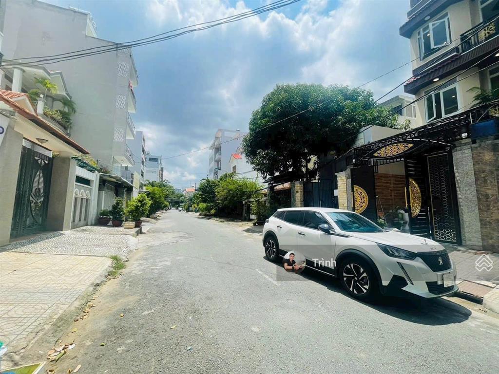 Bán nhà (165m2) mặt tiền đường 10m lâm văn bền, tân kiểng, quận 7