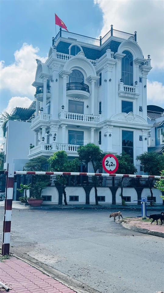 Bán gấp biệt thự căn góc view sông, liền kề kdc kim sơn, lotte quận 7