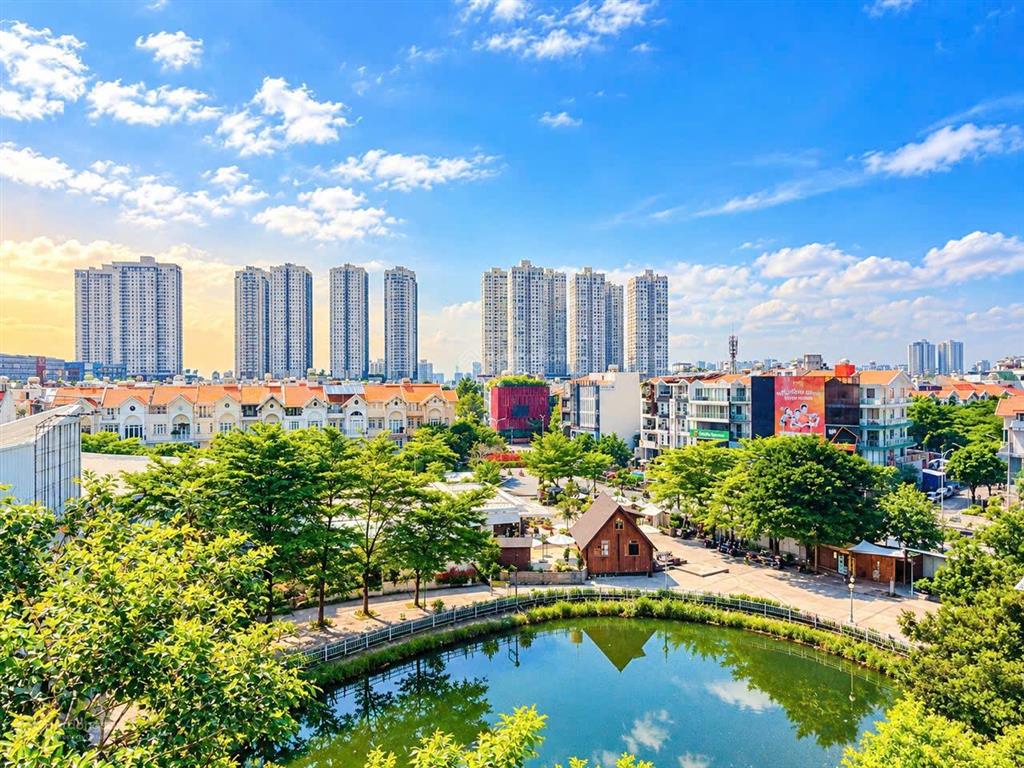 Chủ ngộp bán gấp nhà mới gần kdc him lam q7 ngang 8,4m thang máy chỉ 26 tỷ