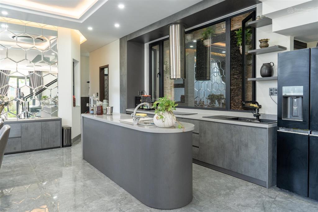 Chính chủ bán bt góc 2 mặt tiền