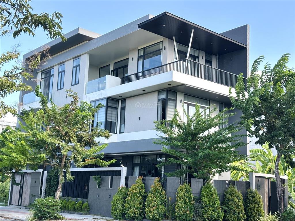 Chính chủ bán bt góc 2 mặt tiền