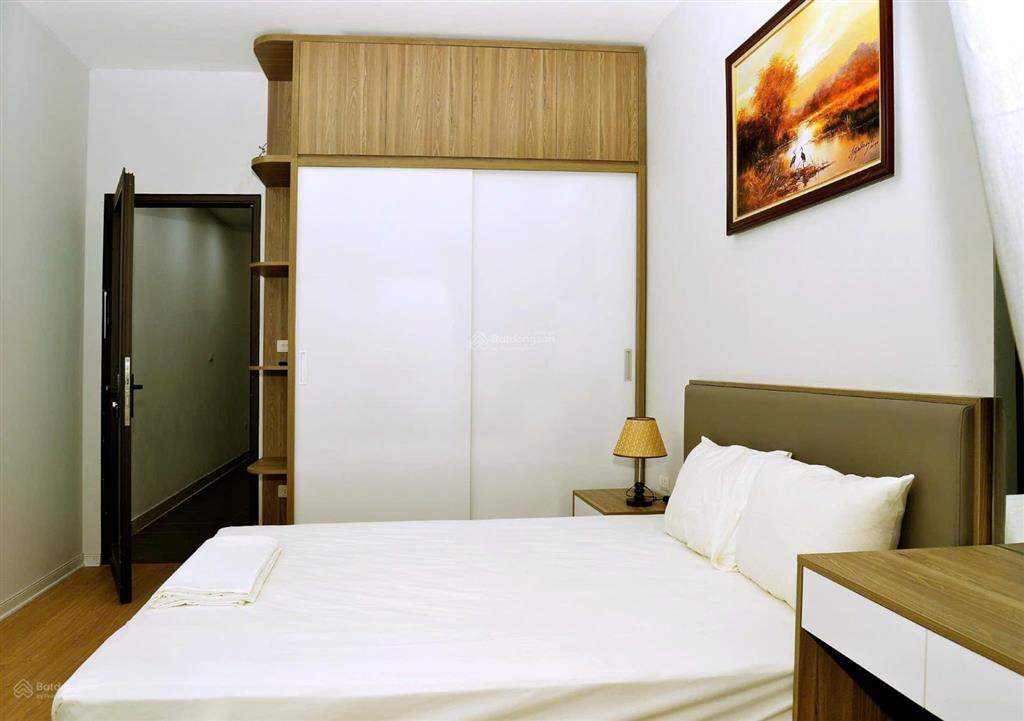Nhà nguyên căn cầu giấy  ngõ 3 nguyễn văn huyên  3 ngủ  giá cực tốt.  0978 791 ***