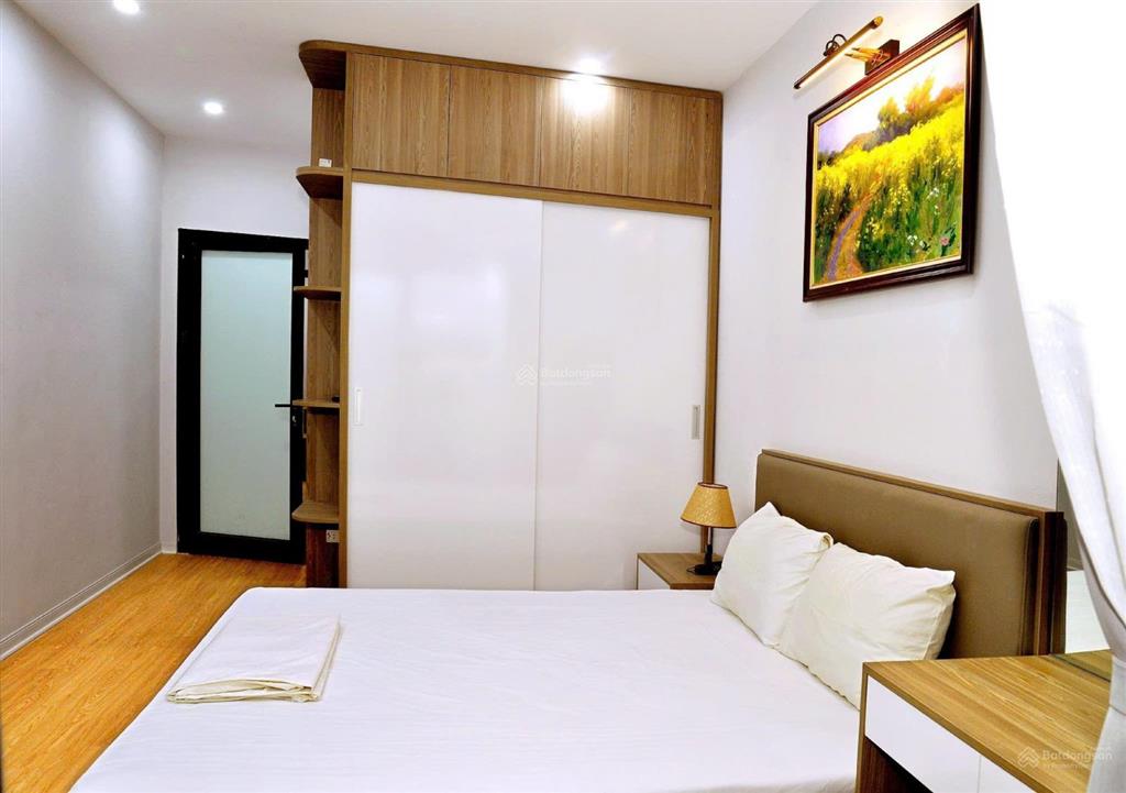 Nhà nguyên căn cầu giấy  ngõ 3 nguyễn văn huyên  3 ngủ  giá cực tốt.  0978 791 ***