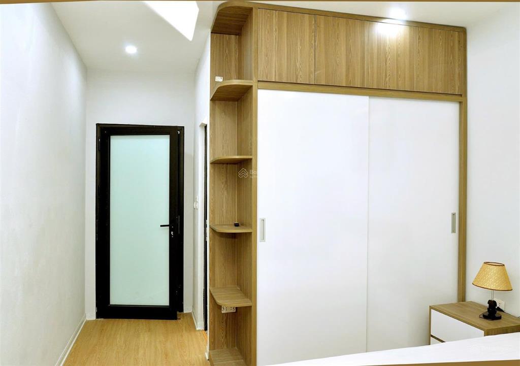 Nhà nguyên căn cầu giấy  ngõ 3 nguyễn văn huyên  3 ngủ  giá cực tốt.  0978 791 ***