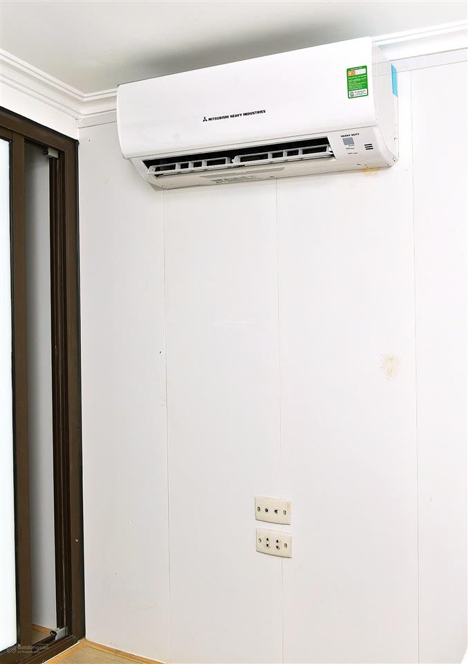 Cho thuê nhà riêng cầu giấy 2,5 tầng full nội thất  2pn, có sân để xe, chỉ 10,5 tr/th. 0978 791 ***