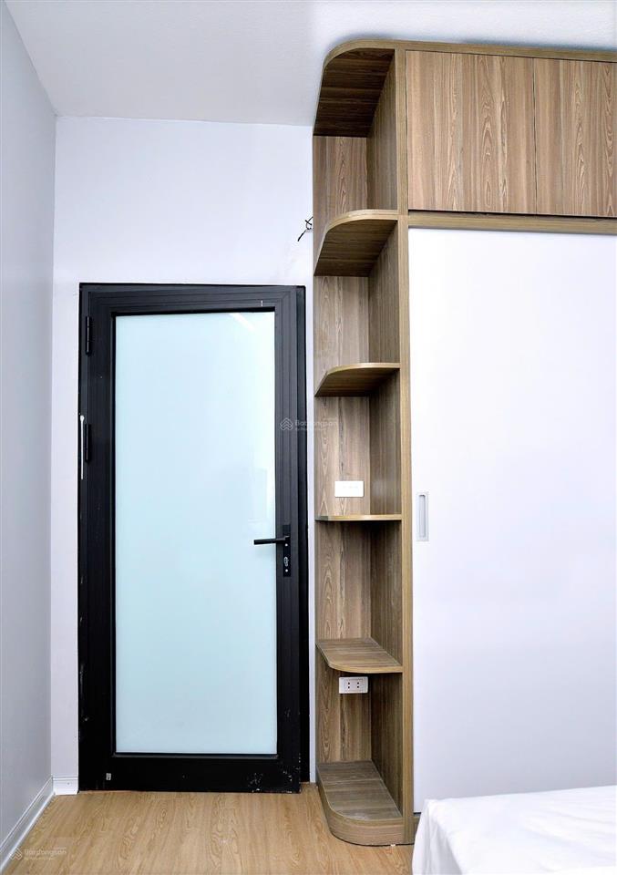 Cho thuê nhà 2 tầng ngõ 165 dương quảng hàm, cầu giấy  giá 12 tr/tháng